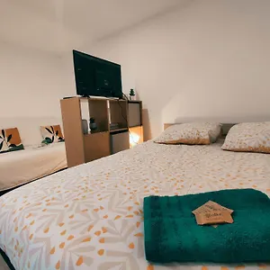 Appartement Avec Clim Et Terrasse Proche Du Centre D'avignon Avignon